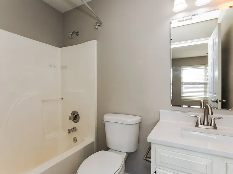 19219 Prairie Crossing Dr — Photo 12
