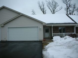 2645 Havenwood Dr UNIT E, Oshkosh, WI 54904