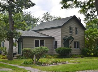 613 Park St, Fenton, MI 48430
