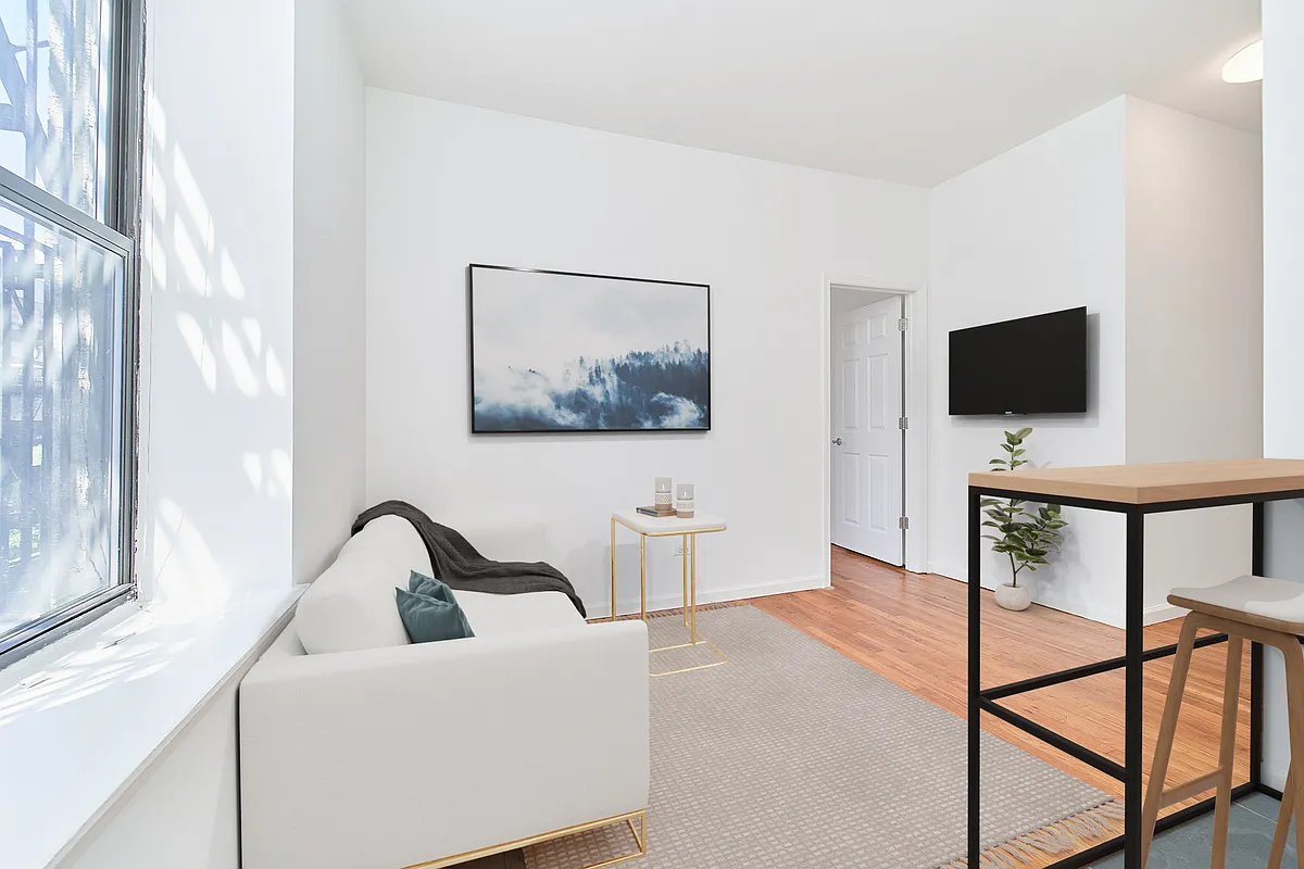 Building Photo - 150 Manhattan Ave #3D