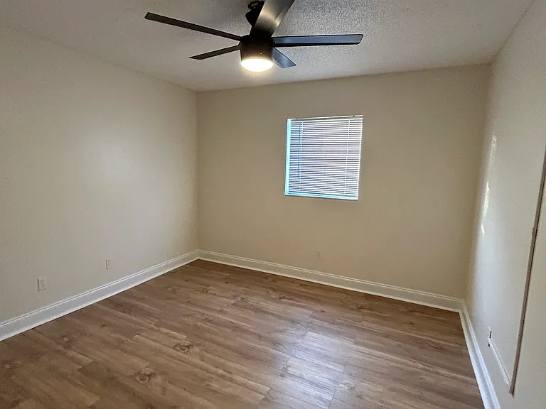 5541 Bay Blvd #550 — Photo 12