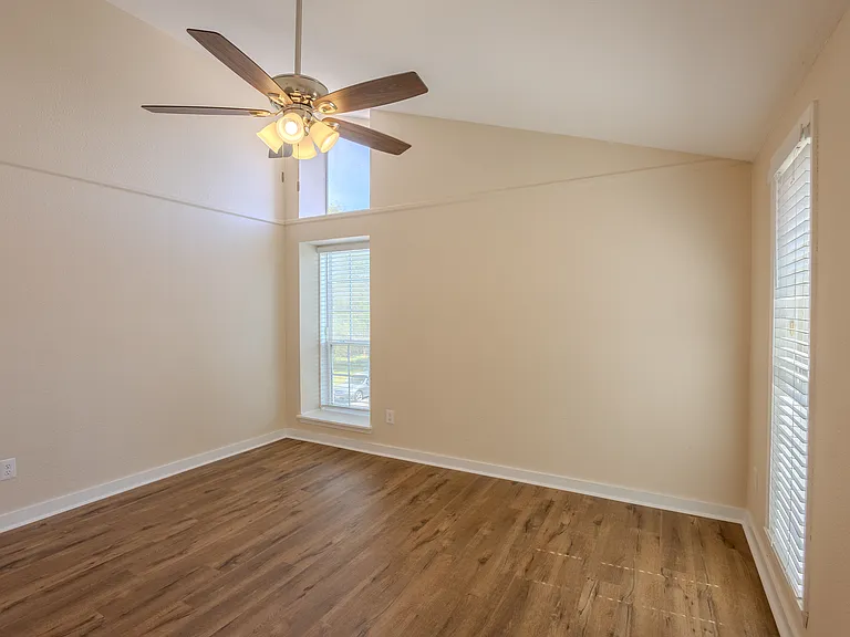 4906 Barkbridge Trl — Photo 38