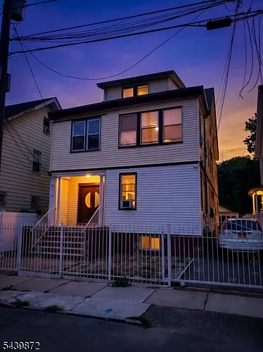 15 Westervelt Pl Photo 1