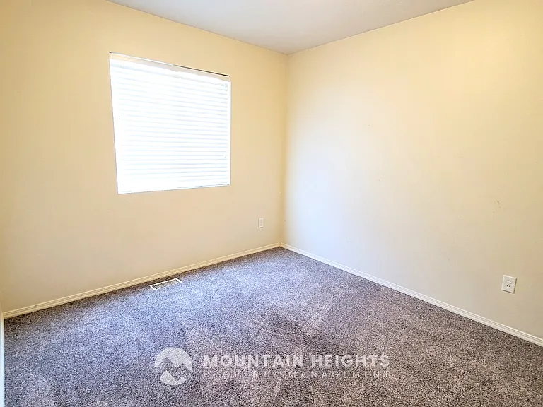 1953 W Black Angus Dr — Photo 22