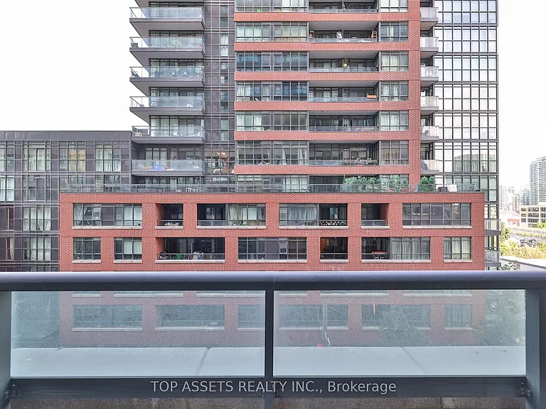 36 Lisgar St #518E — Photo 16