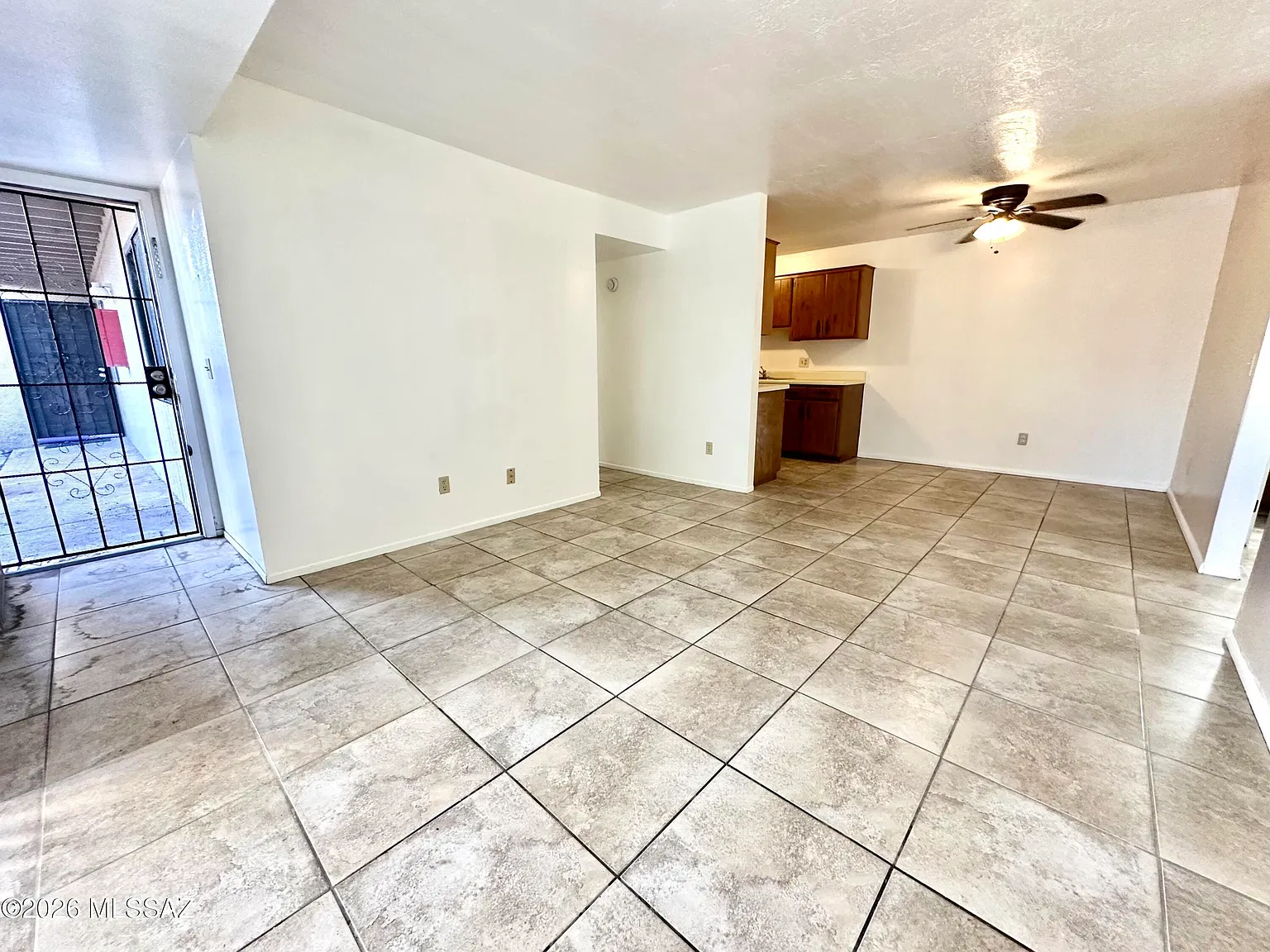 2 bed, 2.0 bath, 849 sqft, $995 — Photo 4