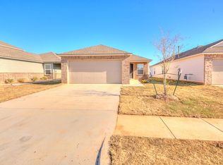 12013 SW 32nd St, Yukon, OK 73099