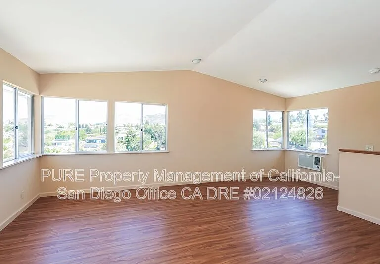 6386 Amberly St — Photo 7
