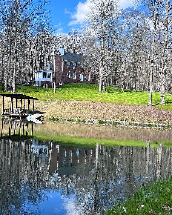 1st image of 818 Town Branch Rd