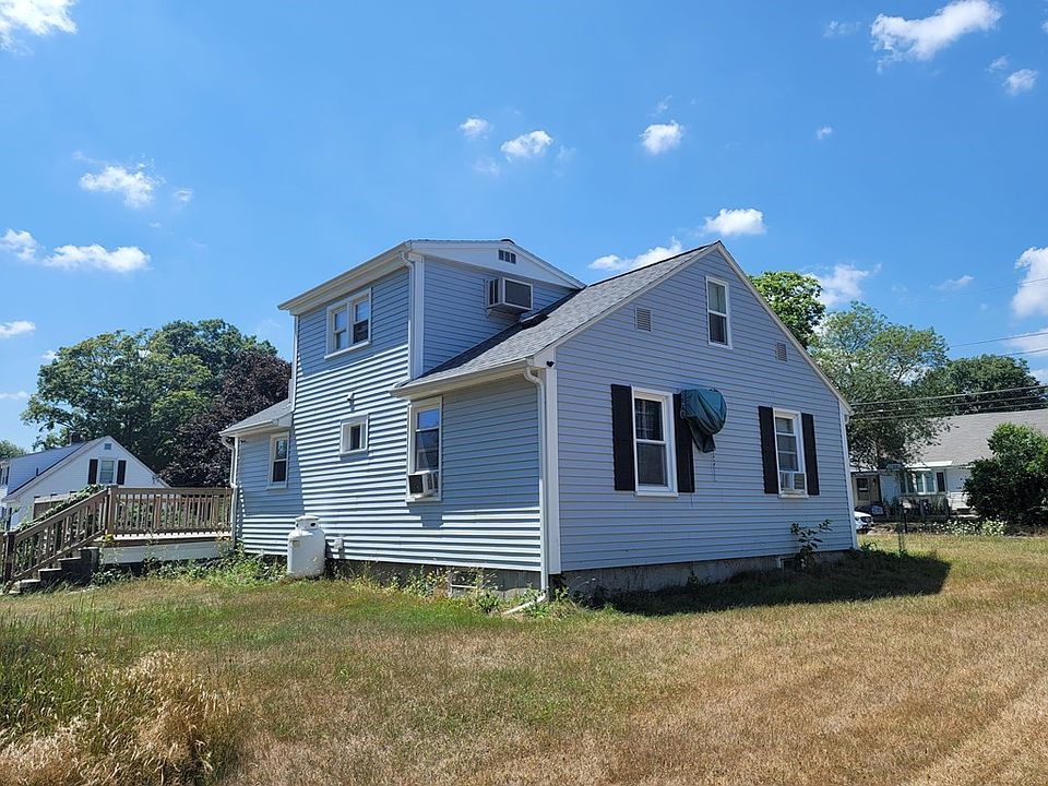 328 Blackstone St, Blackstone, MA 01504 Zillow