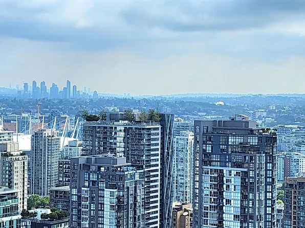 1068 Hornby St #2909, Vancouver, BC V6Z 2Y7