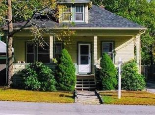 28 Greenville Rd, North Smithfield, RI 02896