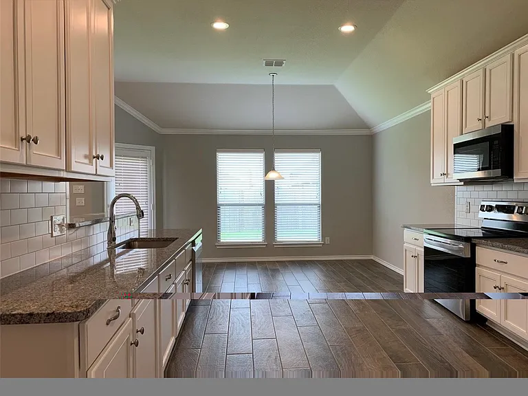 1925 Green Terrace Dr — Photo 13