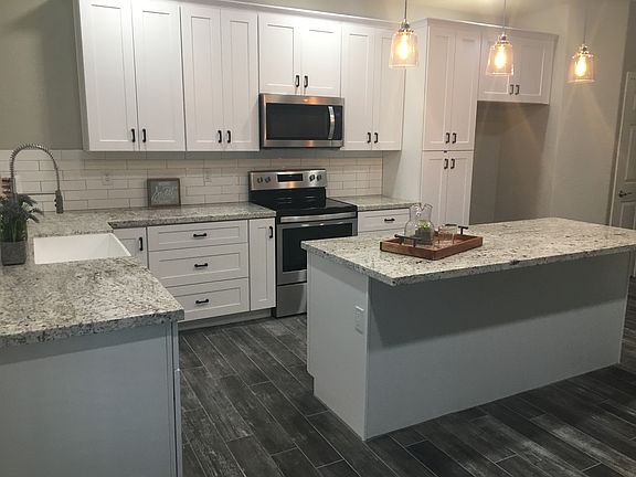 3rd image of 1081 E Mead Dr