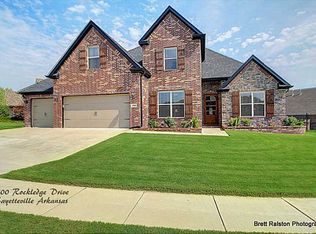 4700 N Rockledge Dr, Fayetteville, AR 72764