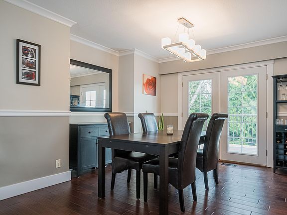 4th image of 286 Robson Pl