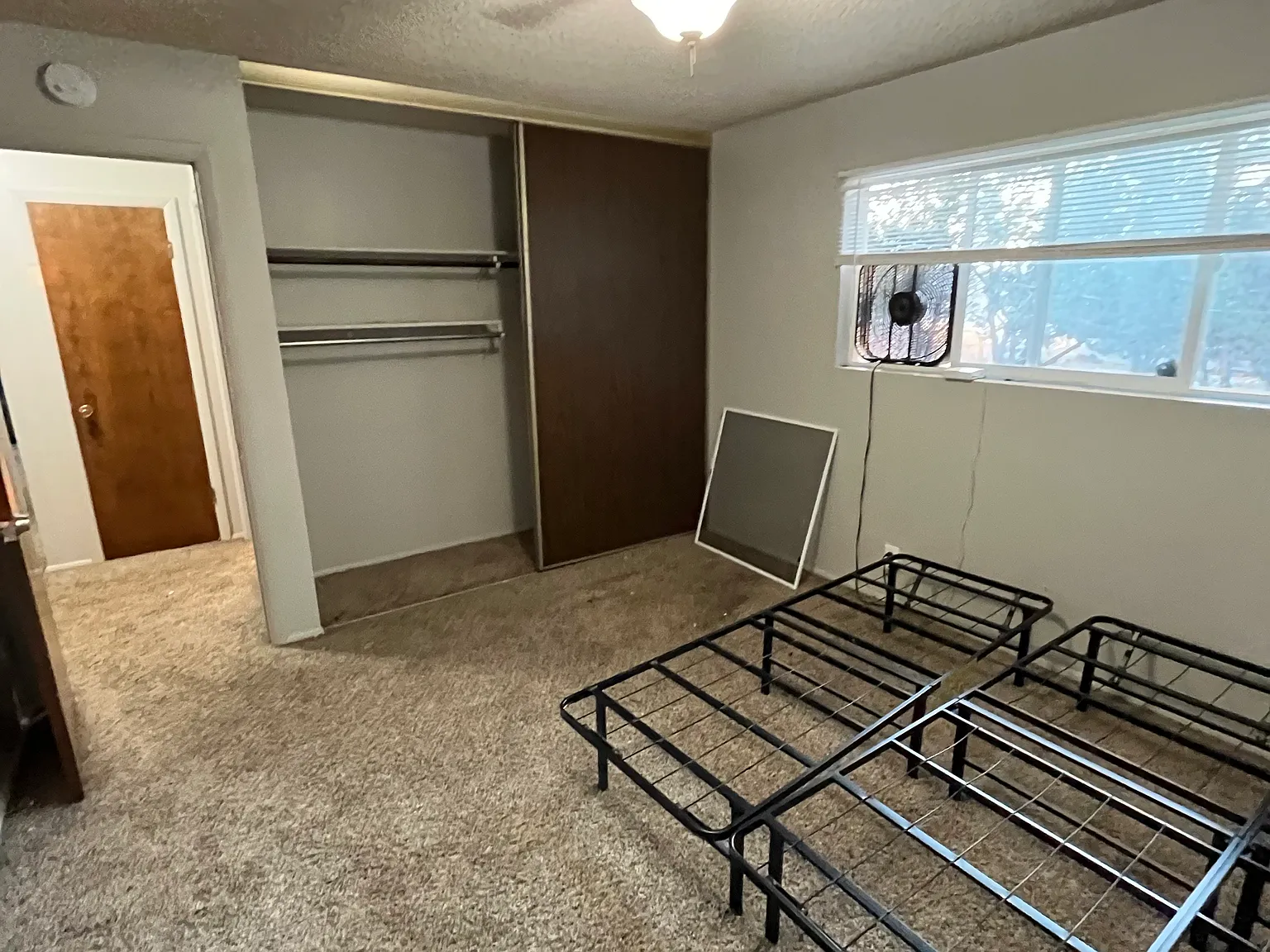 6 bed, 1954 sqft, $3,200 — Photo 4