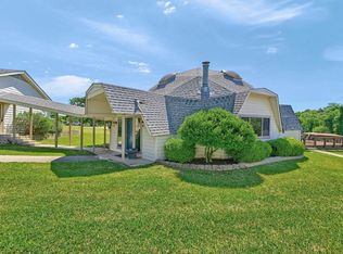 114 Seminole Dr E, Gainesville, TX 76240