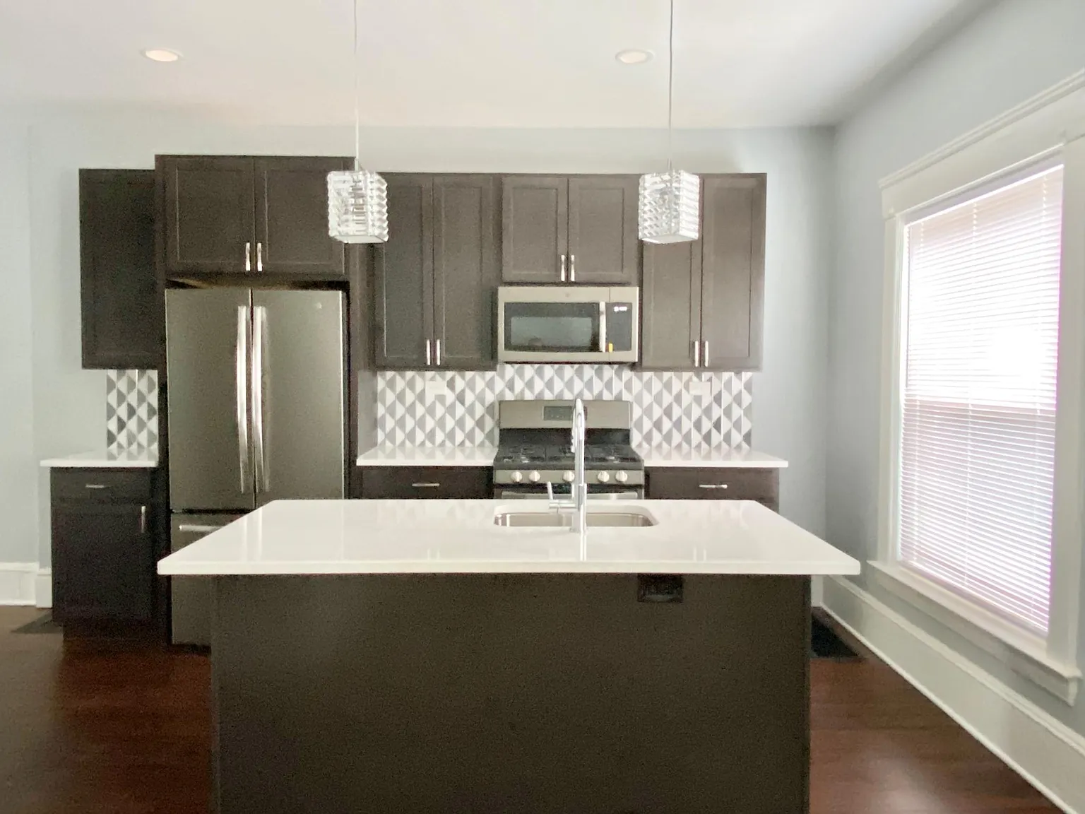 1581 Newman Ave — Photo 2