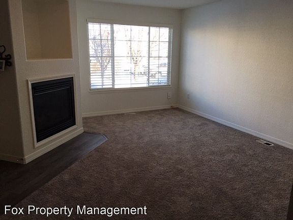 3rd image of 805 Summer Hawk Dr Unit A5
