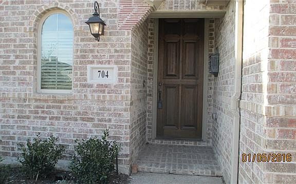 2nd image of 704 Wiltshire Blvd