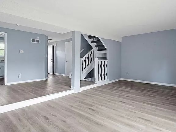 4th image of 11815 E 59th Terrace Cir