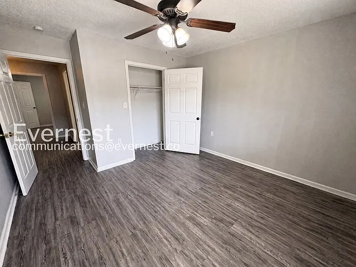 1800 Labette Manor Dr #7 — Photo 14
