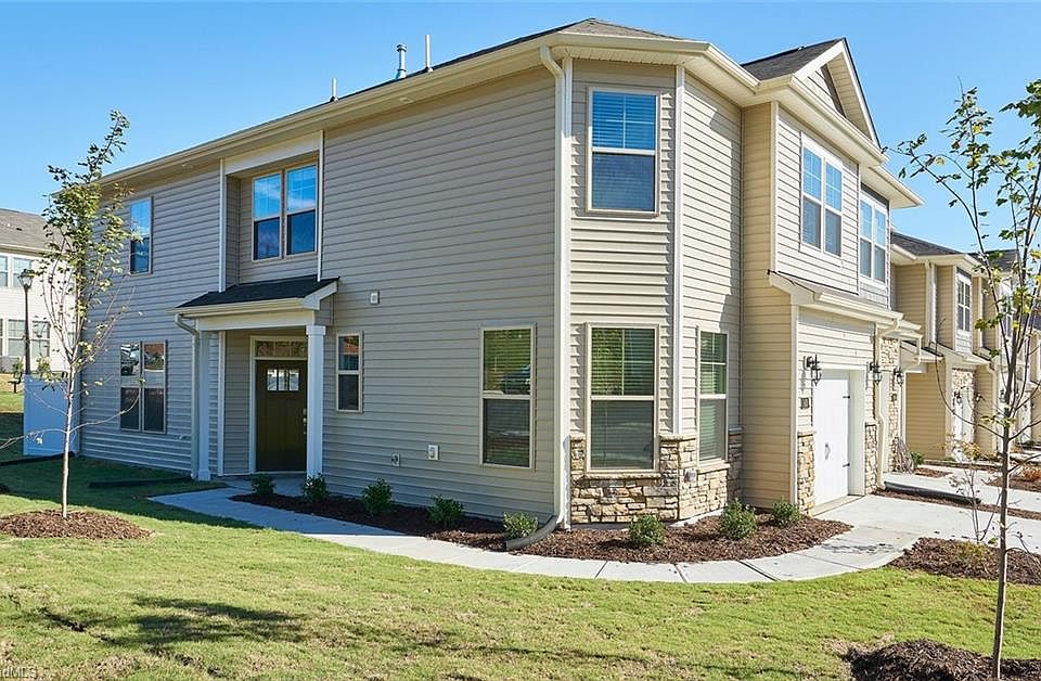 2nd image of 1232 Evelynnview Ln #92