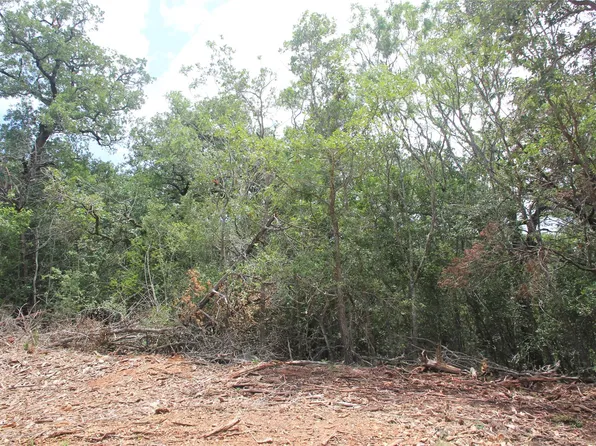 107 Kalihi Ct, Bastrop, TX 78602