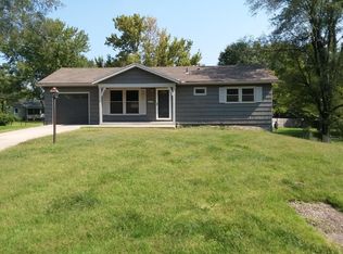 306 SE 7th Ter, Lees Summit, MO 64063