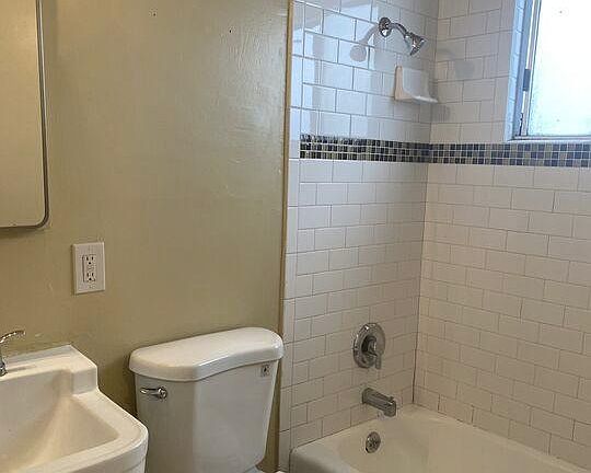 3rd image of 11315 Iowa Ave #1