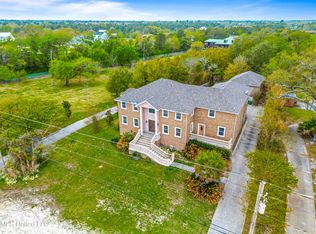 518 S Beach Blvd, Waveland, MS 39576