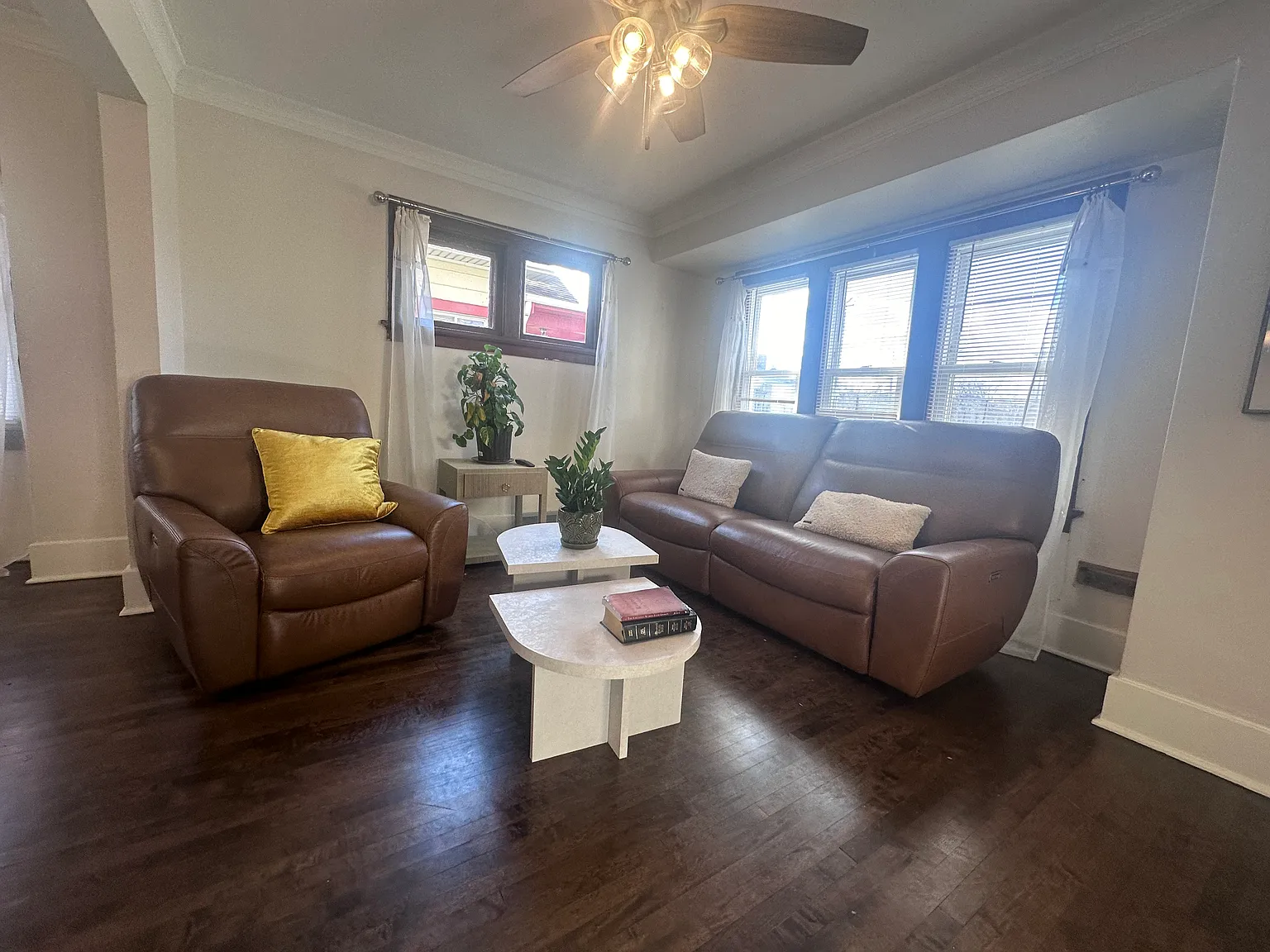 4 bed, 1190 sqft, $1,700 — Photo 3