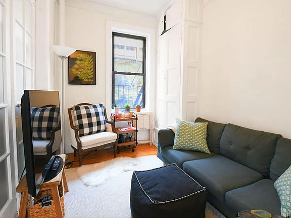 3rd image of 217 E 27th St APT 5
