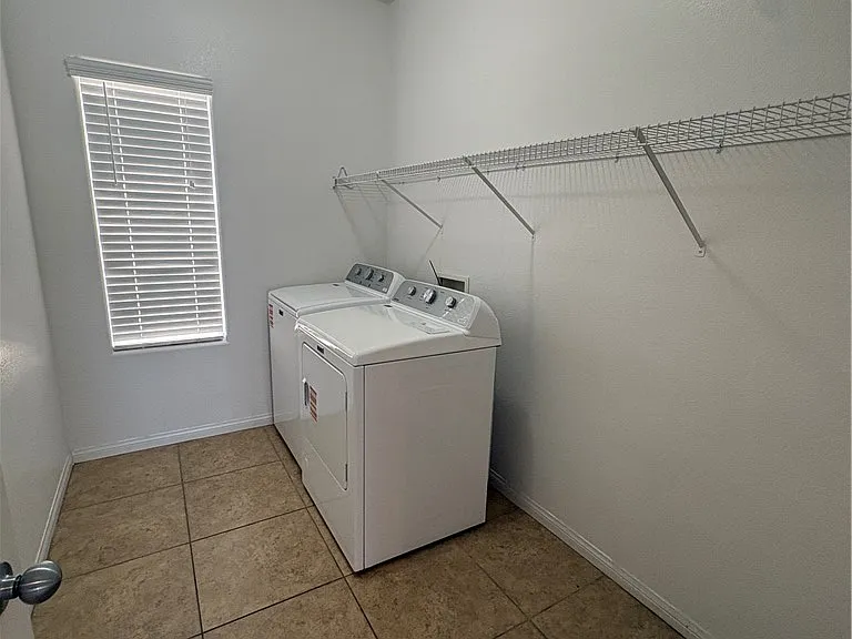 7878 Juniper Forest St — Photo 4
