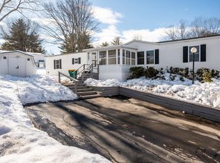 4 N Blueberry Ln, Rochester, NH 03867
