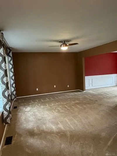 4 bed, 2.5 bath, 2003 sqft, $1,795 — Photo 2