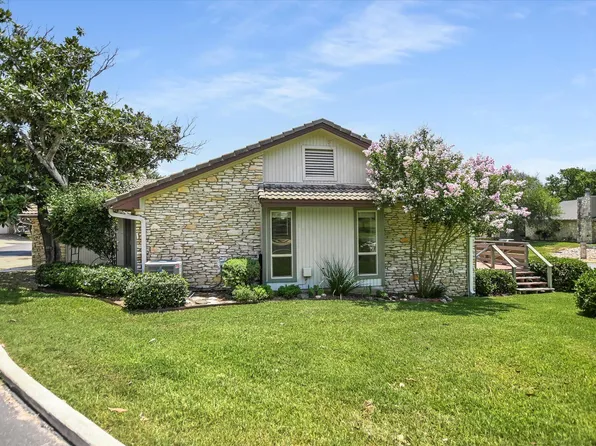 104 Big Spur S Unit 13, Horseshoe Bay, TX 78657