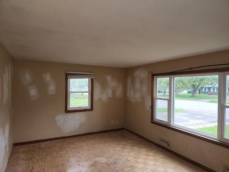 1135 Whitney Rd E #1 — Photo 4