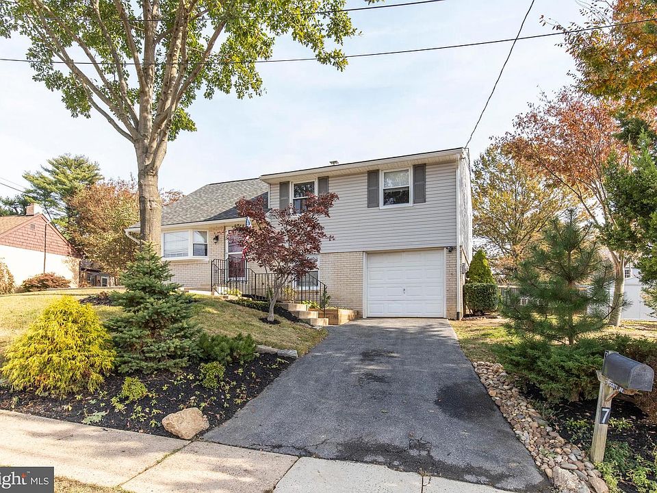 1st image of 7 Scott Ln