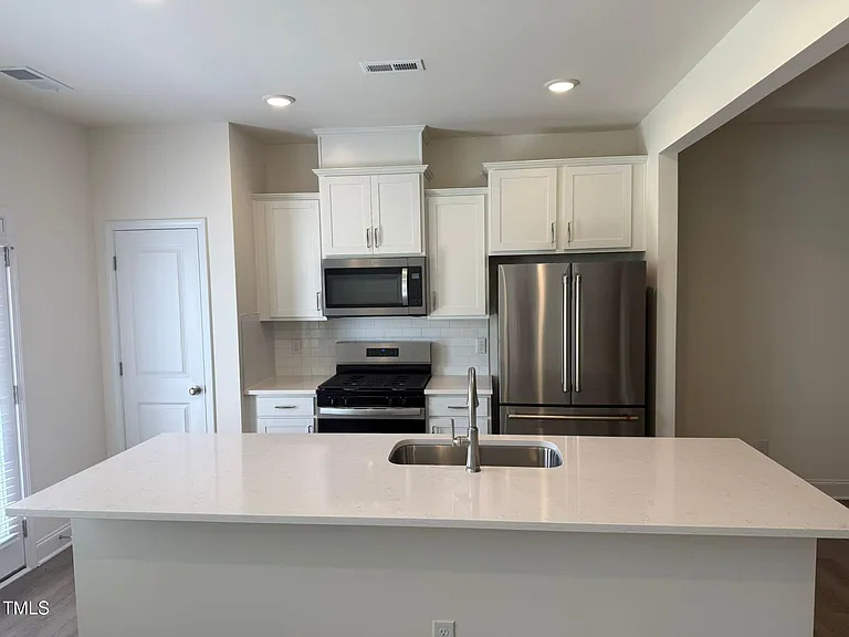 48 Hyacinth Ln — Photo 8