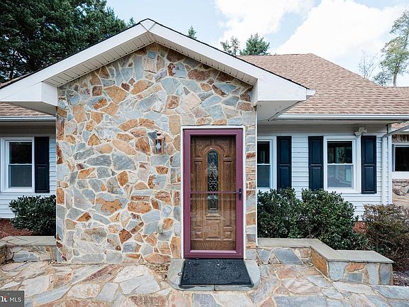 4th image of 9720 Five Oaks Rd