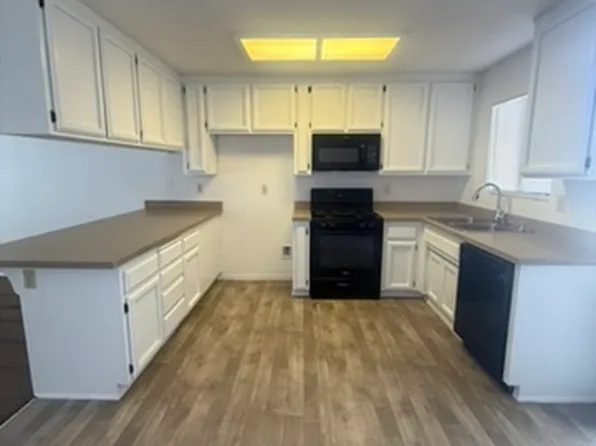 8209 Laborough Dr #A, Bakersfield, CA 93311