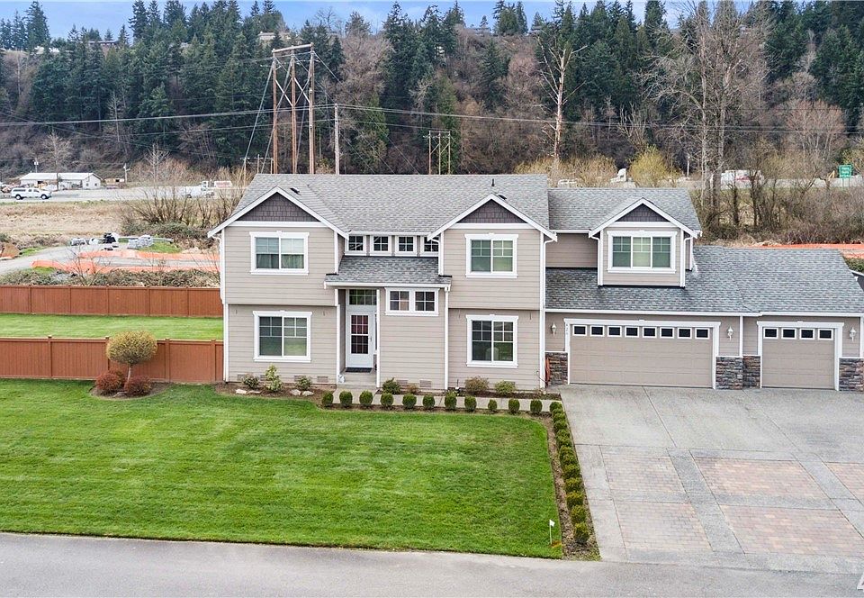 1st image of 426 Tacoma Blvd S