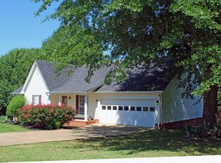 2006 Roundelay, Corinth, MS 38834