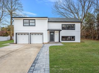 1507 Lincoln Ave, Bohemia, NY 11716