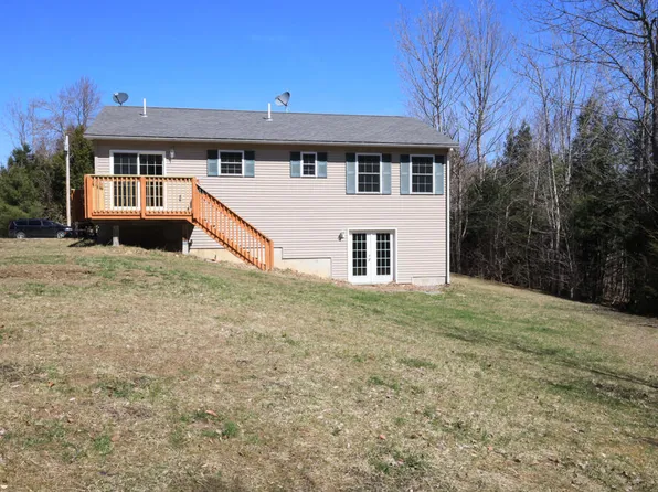 11 Foxtail Lane, Levant, ME 04456