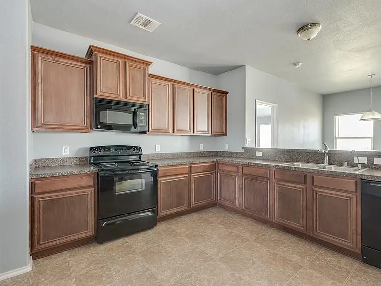 5313 Beacon Ln — Photo 6