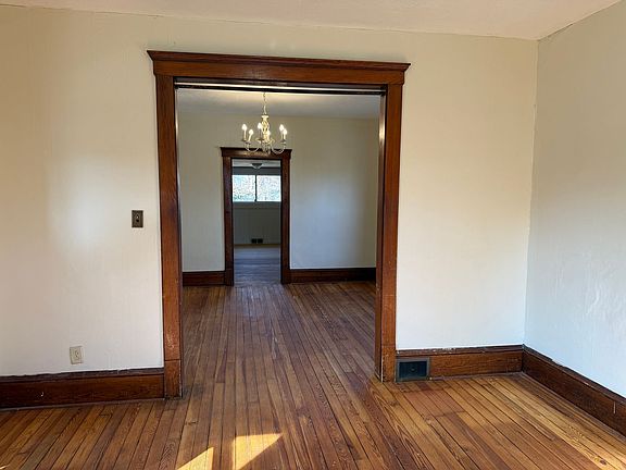 2nd image of 1527 Frazer Ave NW