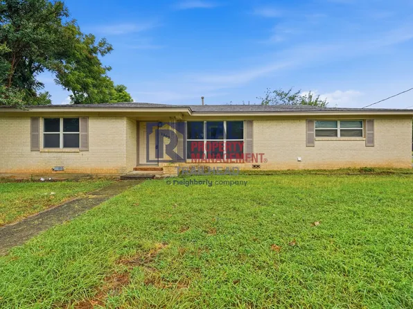1300 Warden St, Benbrook, TX 76126